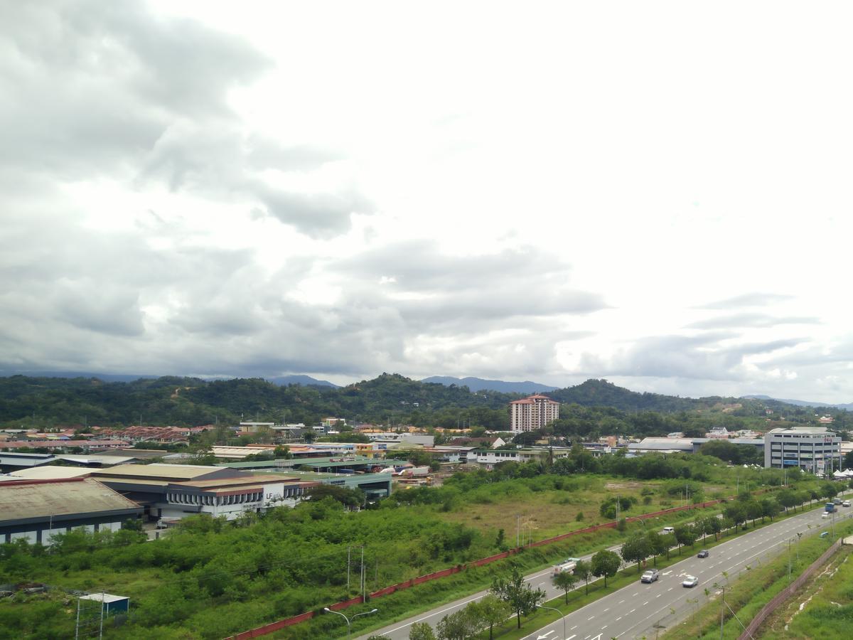 Avangio Hotel Kota Kinabalu Exterior foto